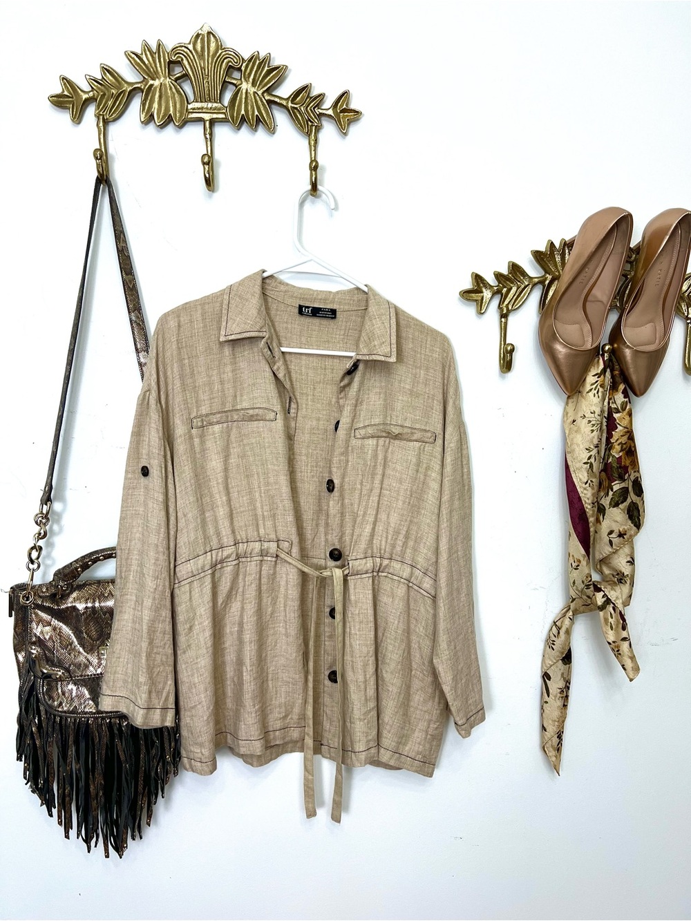 Beautiful utility belted style jacket m/L ptp 22”